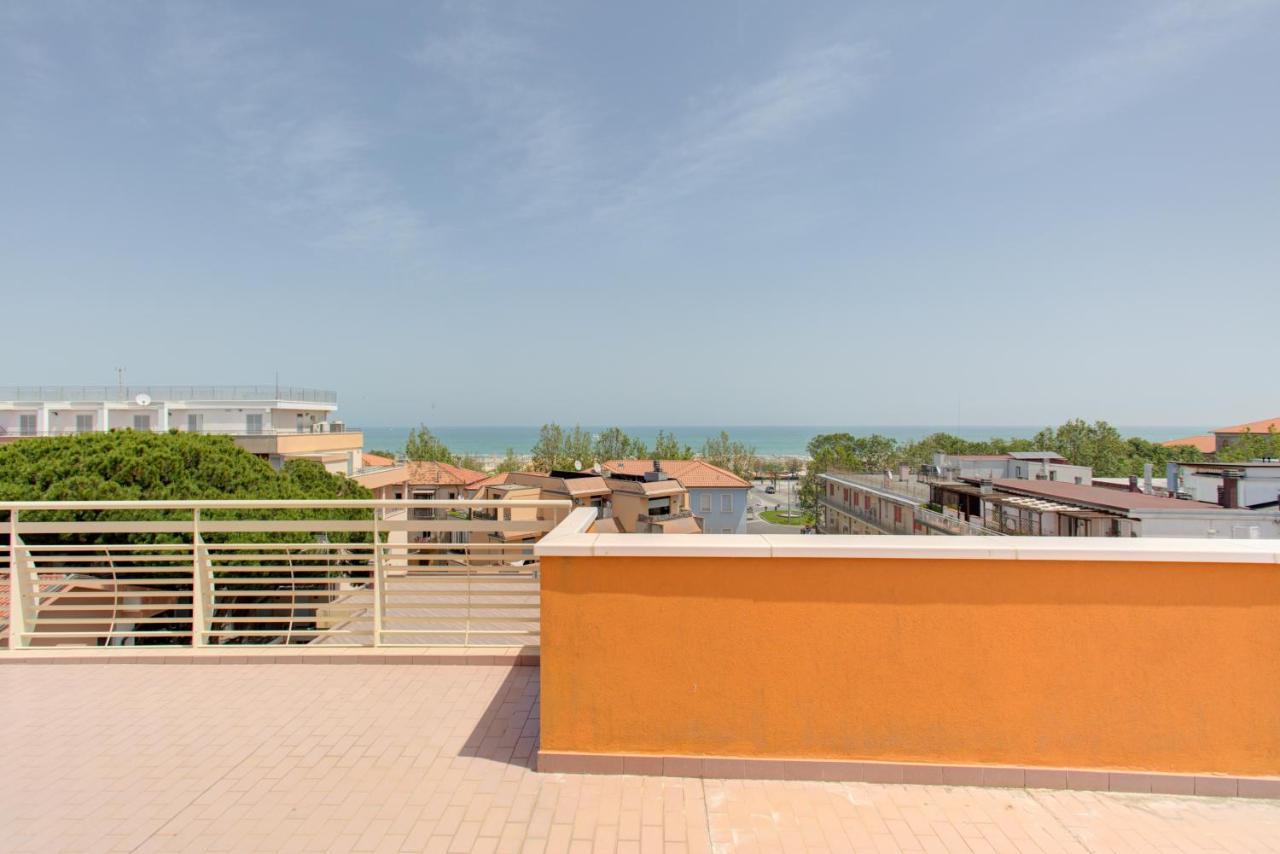 Hotel Nella Rimini Exterior foto