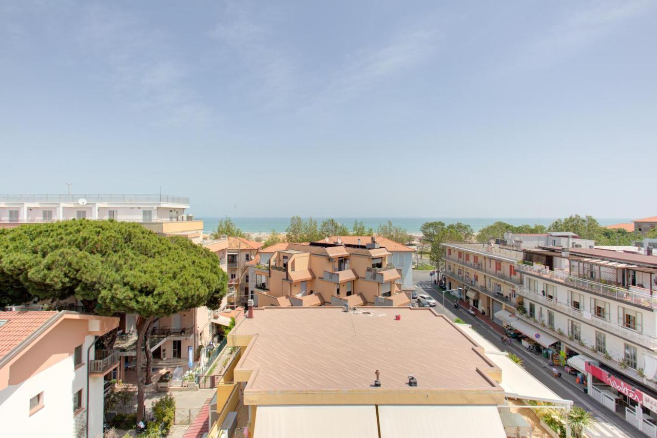 Hotel Nella Rimini Exterior foto